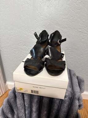 Nine West Fashioningr Black Leather Heeled Sandals Size 8M
